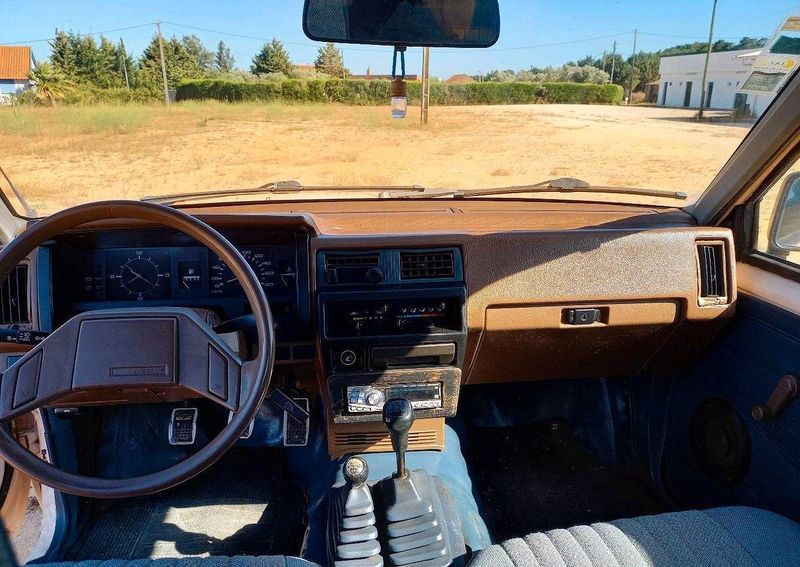 Nissan Pickup • 1990 • 349,999 km 3