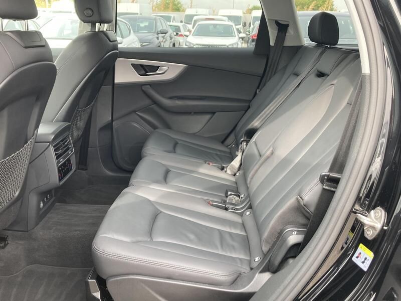 Audi Q7 • 2020 • 59,577 km 6