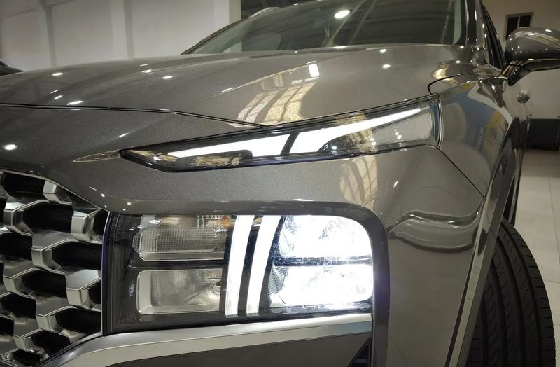 Hyundai Santa Fe Hybrid • 2022 • 36,019 km 11