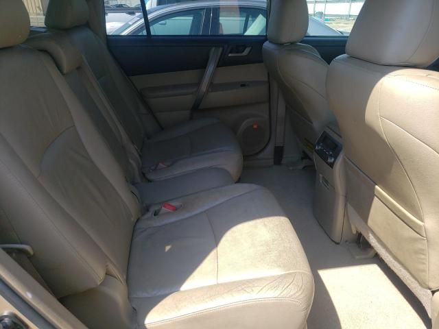 Toyota Highlander • 2009 • 12 km 6