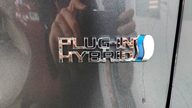 Toyota RAV4 • 2024 • 9,967 km 8