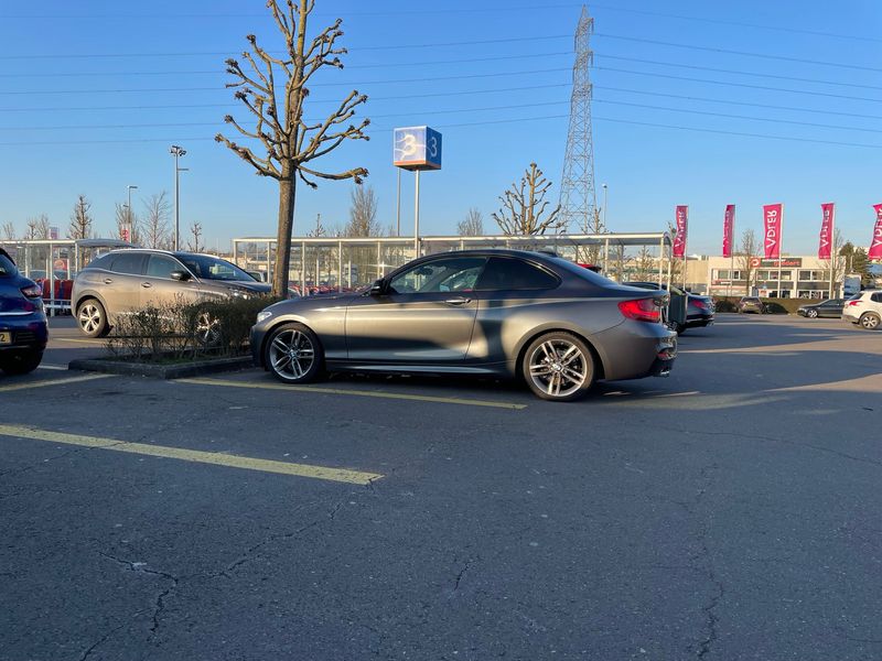 BMW 2 Series • 2015 • 150,000 km 1