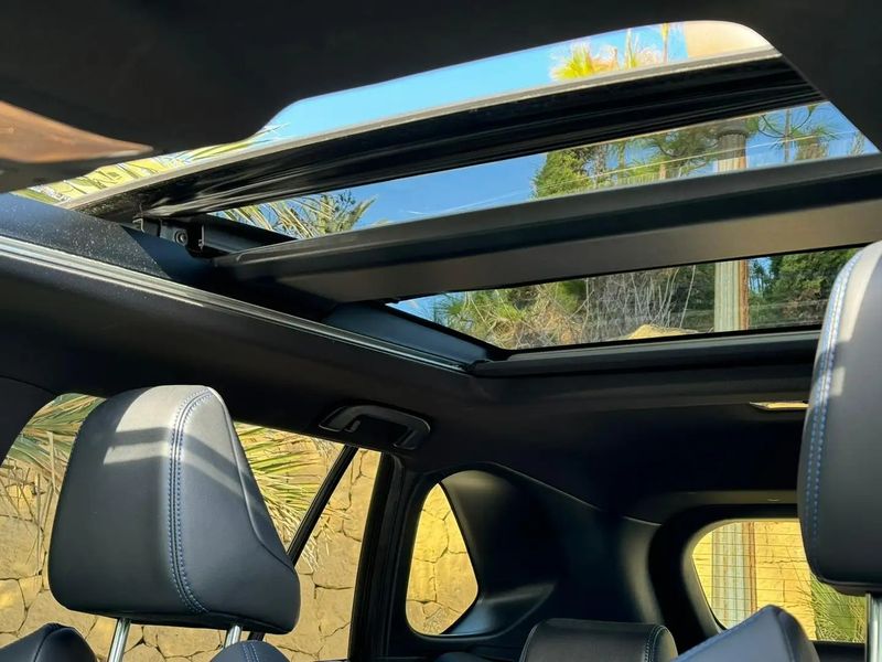 Toyota RAV4 • 2020 • 71,000 km 12