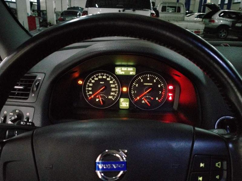 Volvo S40 • 2010 • 40,000 km 4