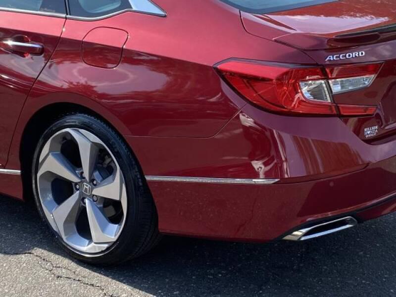 Honda Accord • 2018 • 9,651 km 3