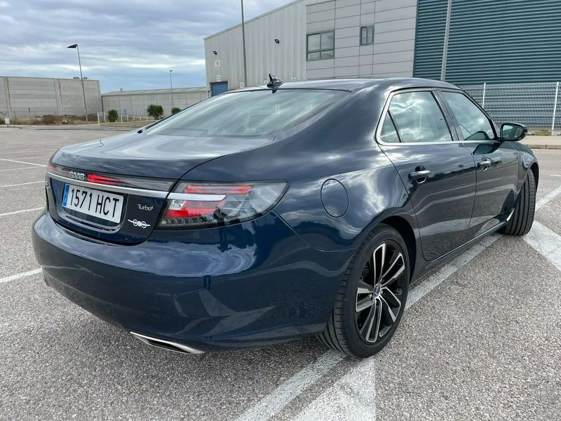 Saab 9-5 • 2011 • 64,000 km 2