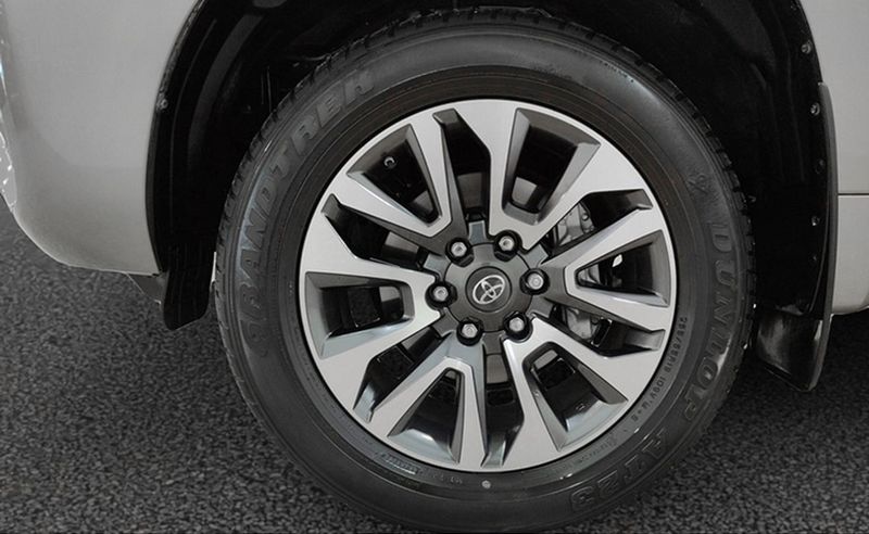 Toyota Land Cruiser • 2022 • 21,500 km 16