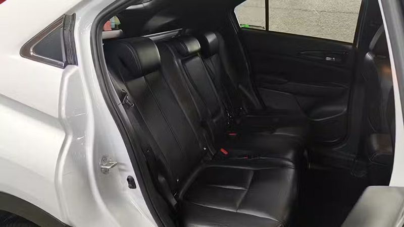 Mitsubishi Eclipse Cross • 2021 • 100,774 km 11