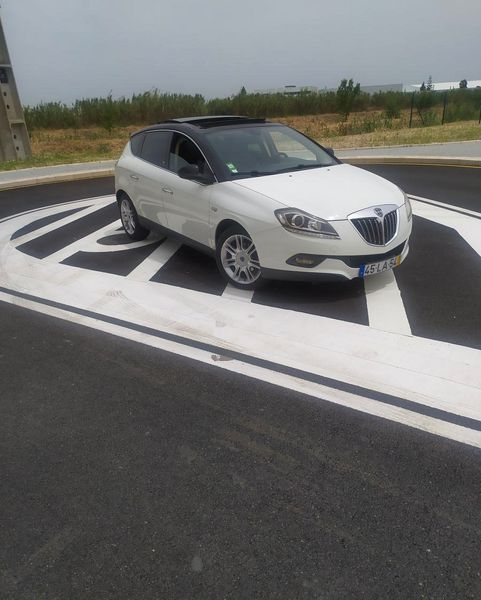Lincoln Premiere • 2010 • 200,000 km 5
