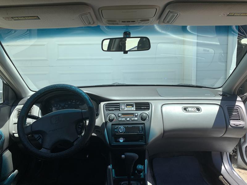 Honda Accord • 2002 • 275,000 km 6