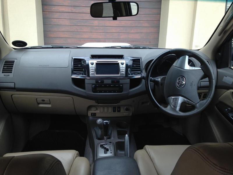 Toyota Fortuner • 2016 • 98,000 km 5