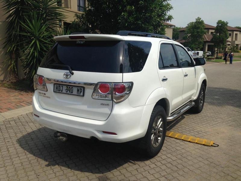 Toyota Fortuner • 2016 • 98,000 km 6