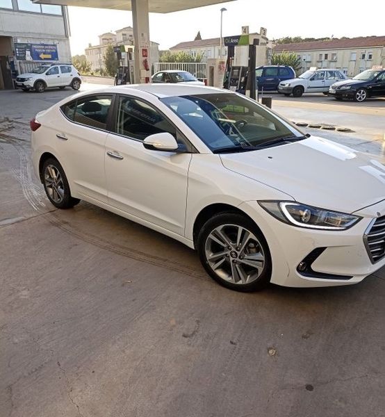 Hyundai Elantra • 2016 • 85,000 km 5
