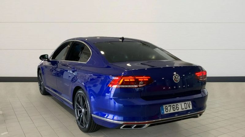 Volkswagen Passat • 2020 • 41,959 km 2