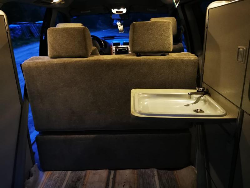 Kia Carnival • 2010 • 23,000 km 3