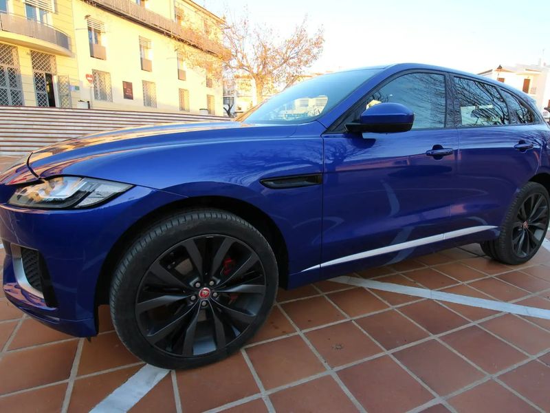 Jaguar F-Pace • 2017 • 99,000 km 3
