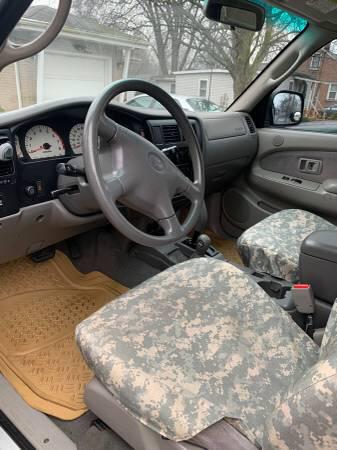 Toyota Tundra • 2002 • 12,800 km 3