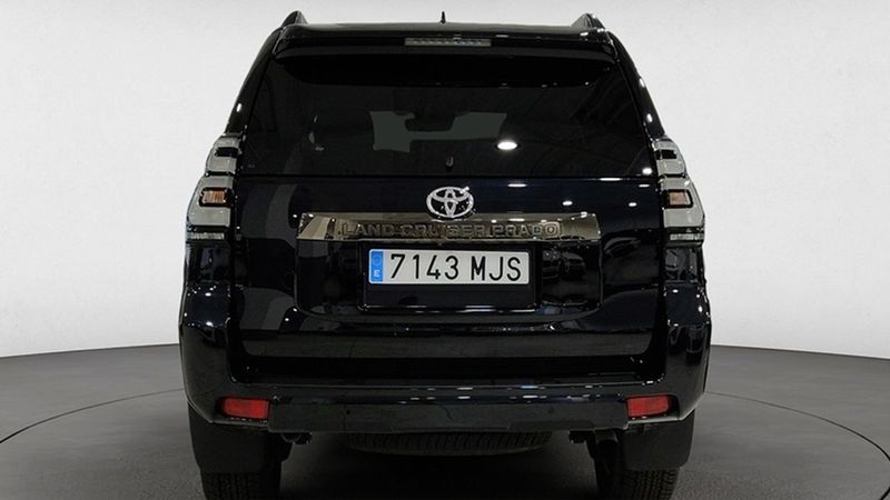 Toyota Land Cruiser • 2020 • 25,997 km 16