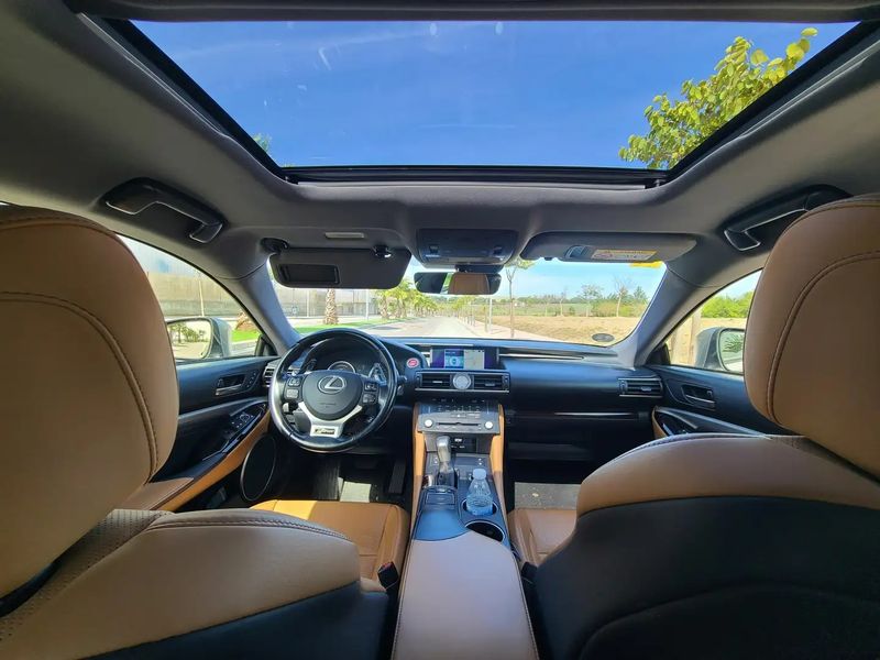 Lexus RC • 2016 • 146,500 km 4