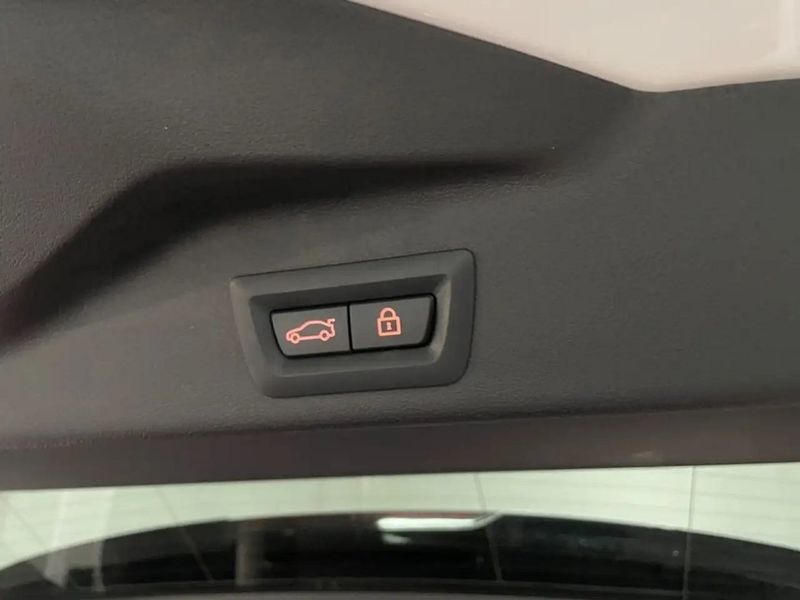 BMW X5 • 2021 • 73,000 km 2