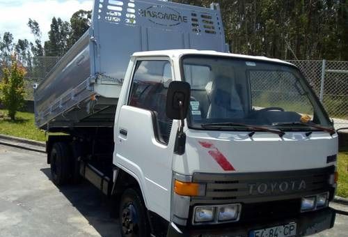 Toyota Dyna • 1993 • 103,000 km 1