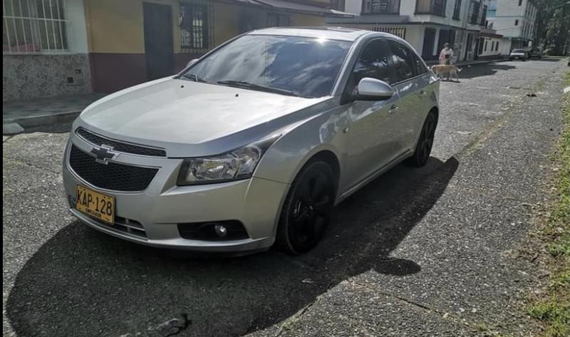 Chevrolet Cruze • 2011 • 127,000 km 1