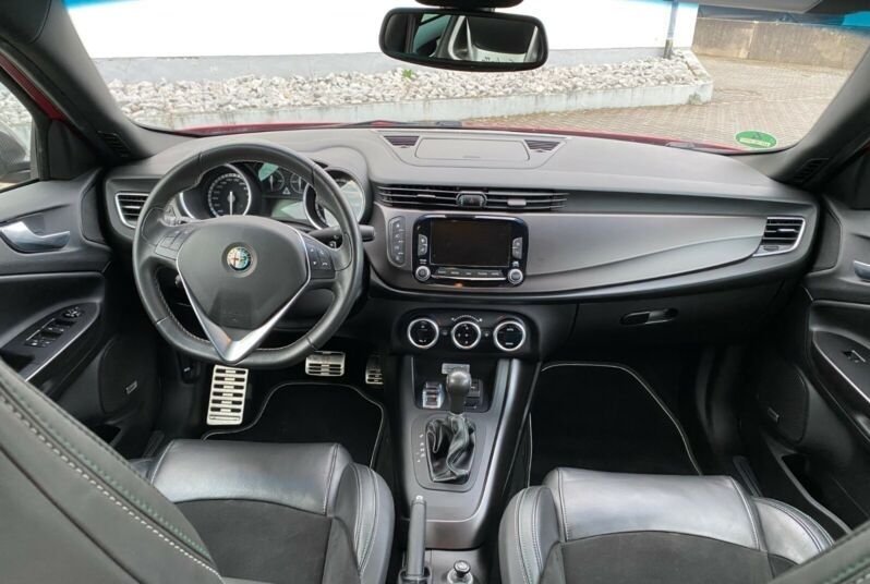Alfa Romeo Giulietta • 2014 • 88,900 km 8