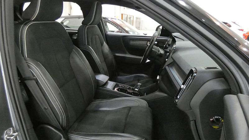 Volvo XC40 • 2019 • 76,989 km 14