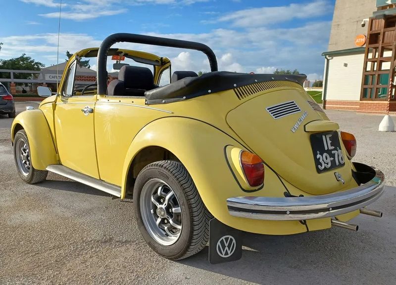 Volkswagen Beetle Convertible • 1971 • 60,000 km 4