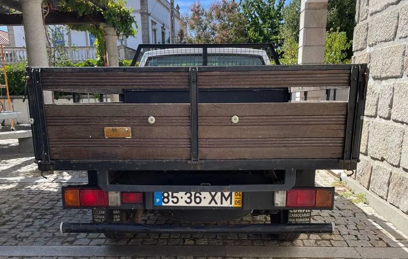 Nissan Pickup • 2004 • 137,213 km 2