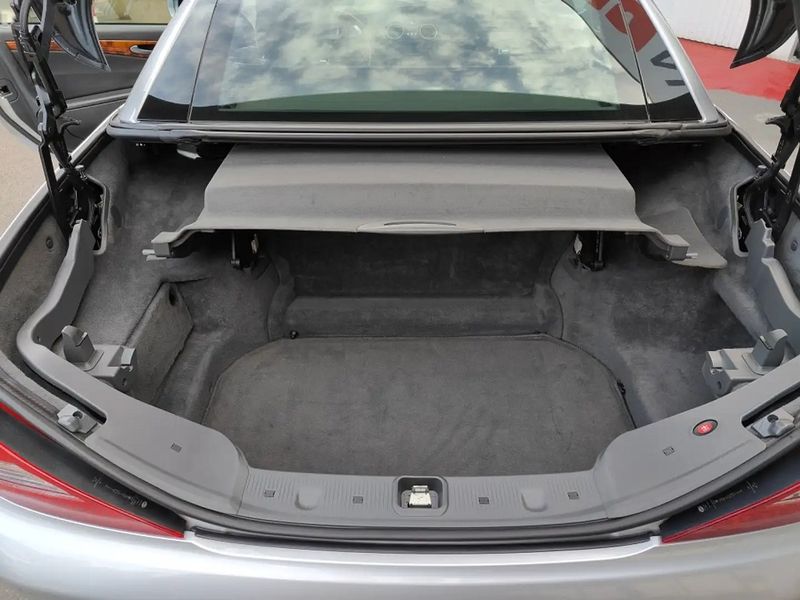 Mercedes-Benz SL-Class • 2008 • 41,000 km 11