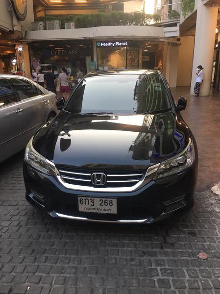 Honda Accord • 2013 • 90,000 km 4