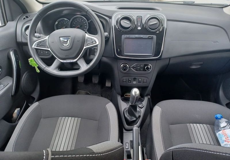 Dacia Sandero • 2018 • 80,000 km 4