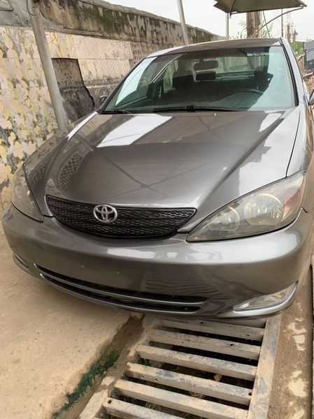 Toyota Camry • 2003 • 2 km 2