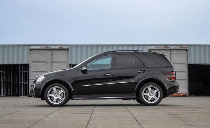 Mercedes-Benz M-Class • 2006 • 116,000 km 4