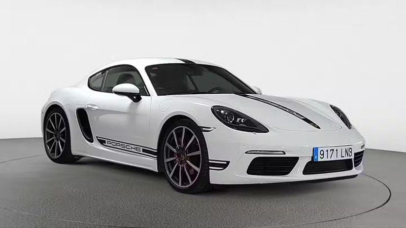 Porsche 718 Cayman • 2021 • 39,786 km 2