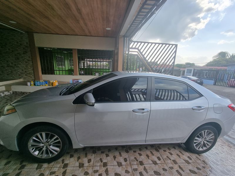 Toyota Corolla • 2015 • 199,640 km 3