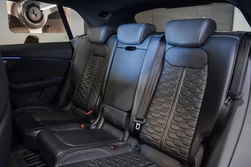 Audi RS Q8 • 2021 • 52,300 km 11