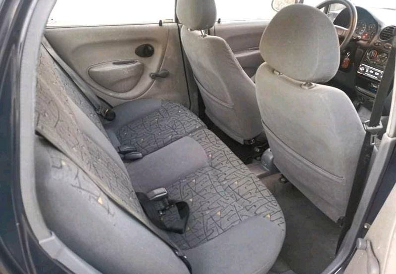 Nissan Almera • 2003 • 200,000 km 6