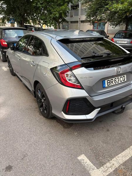 Honda Civic • 2019 • 55,000 km 4