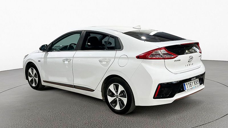 Hyundai Ioniq Electric • 2018 • 109,000 km 3