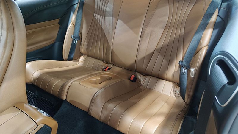 Mercedes-Benz E Coupé • 2017 • 77,725 km 9