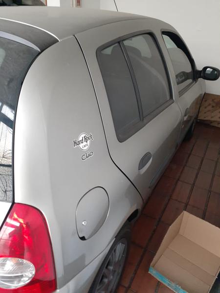 Renault Clio • 2015 • 2,000 km 1