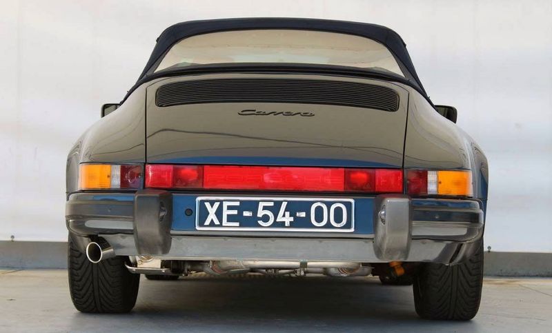 Porsche 911 Carrera Cabrio • 1987 • 70,000 km 2