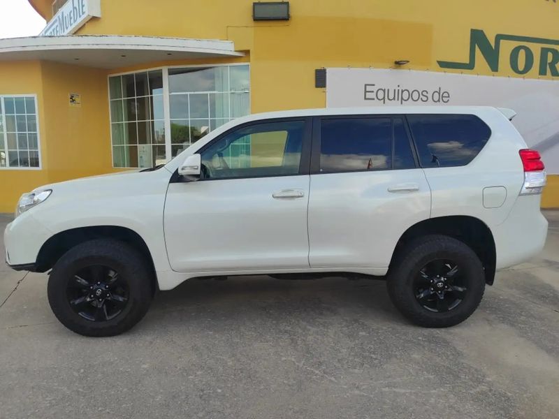 Toyota Land Cruiser • 2009 • 240,000 km 6