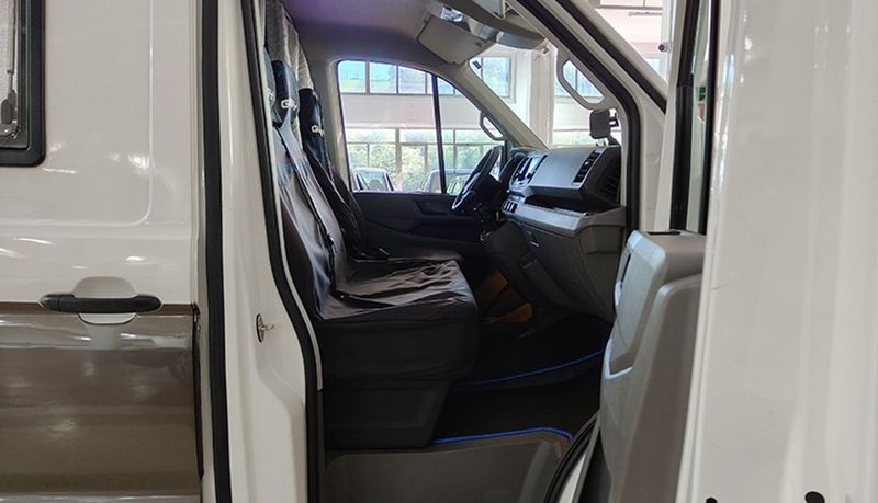 Volkswagen Crafter • 2017 • 94,835 km 12