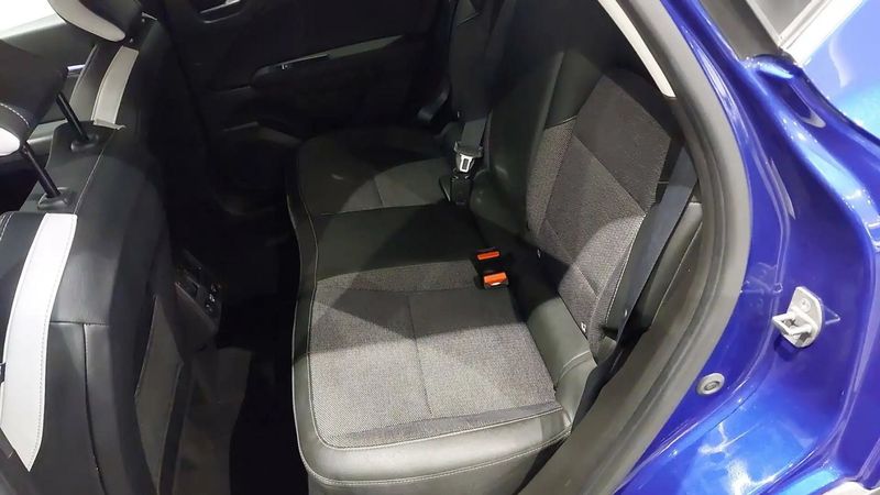 Renault Captur • 2023 • 8,238 km 8