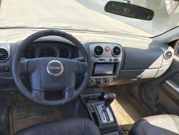 Isuzu D-MAX • 2007 • 198,000 km 2