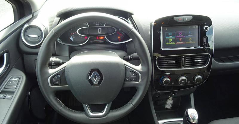 Renault Clio • 2017 • 50,000 km 3