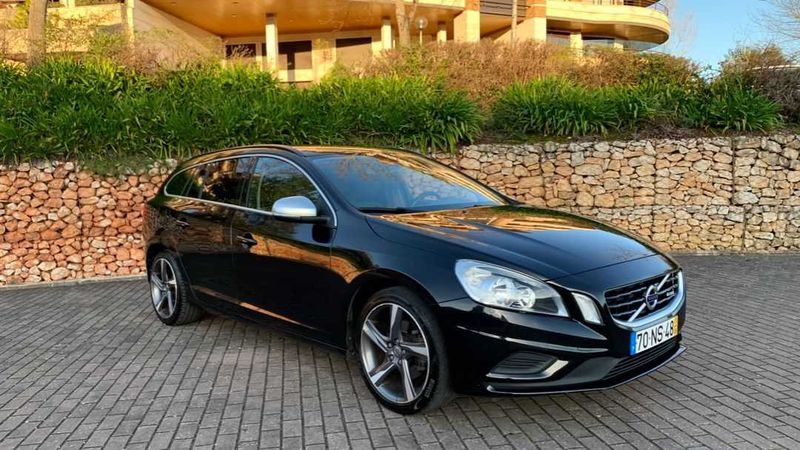 Volvo V60 • 2013 • 157,000 km 1